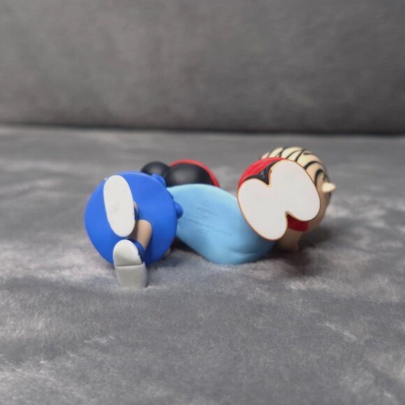 Hallmark 2024 Keepsake Ornament Super Lucy & Linus Peanuts Gang Tree Decoration - Picture 3 of 7